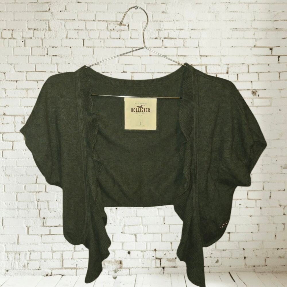 [Y2K FASHION] Hollister Short Sleeve Cropped Cardigan Shrug